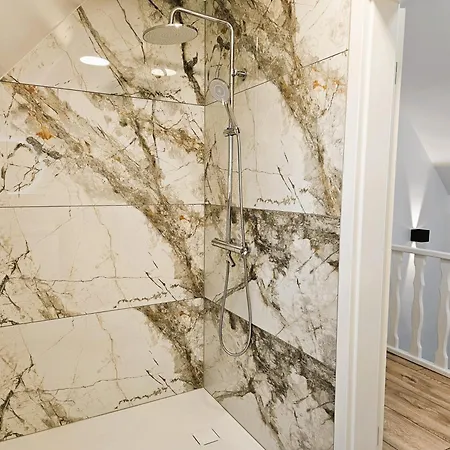 Appartement Inselhaus Leipzig Nord - Haus Mit Hof Und Parkplatz *